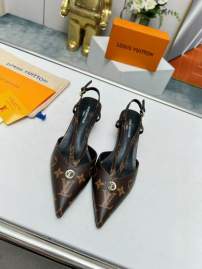 Picture of Louis Vuitton Shoes _SKULVsz35-414cmmnf040913616